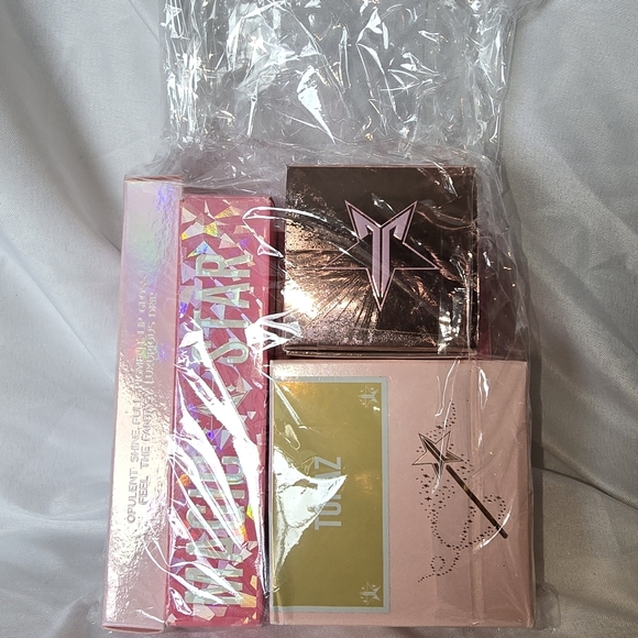 Jeffree Star Other - Jeffree Star Makeup Bundle